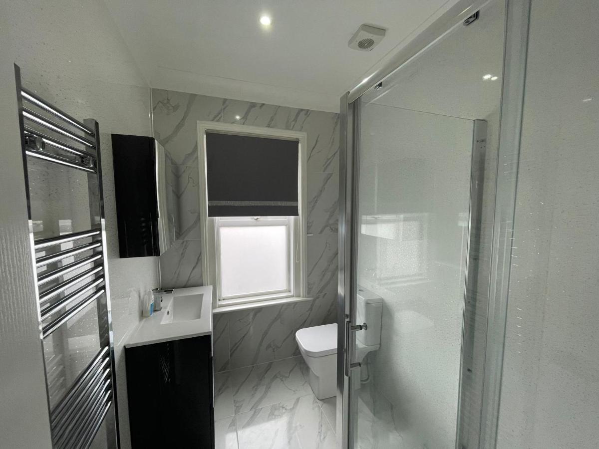 4 Bedroom House 10 Mins Walk To The Beach And Less Than A Mile From Bournemouth Main Station Exterior foto